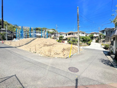 【外観】 | 日野南4丁目建築条件なし売地No1 | ◆一戸建てを中心とした街並みが整然と続き、周辺は高い建物が建っていないので、緑の多い閑静な趣を感じる環境です。街並みや周辺環境も重要なポイントです！！