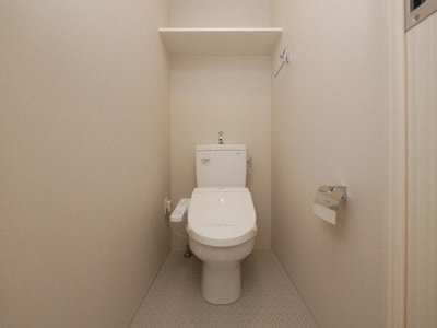 【トイレ】 | レジュールアッシュウエストレジス | ゆったりとした空間のトイレです