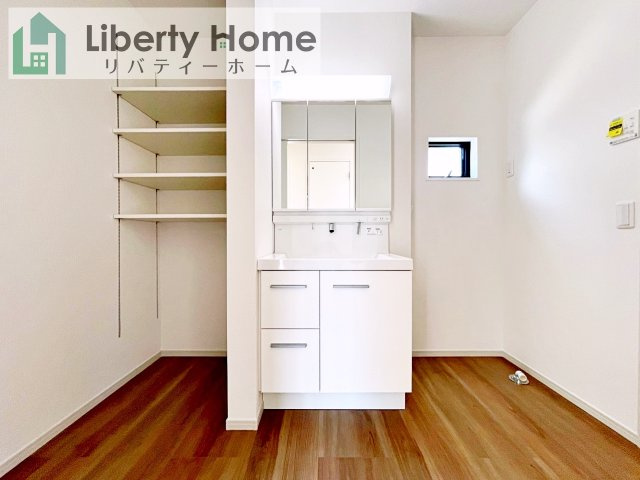 常陸太田市馬場町2期　新築戸建の独立洗面台