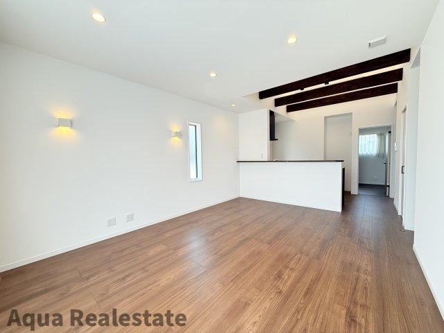 高松市仏生山町　モデルハウスの居間・リビング|使いやすい居間です