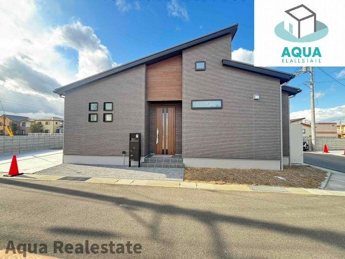 高松市仏生山町　モデルハウスの前面道路含む現地写真|外観もきれいです