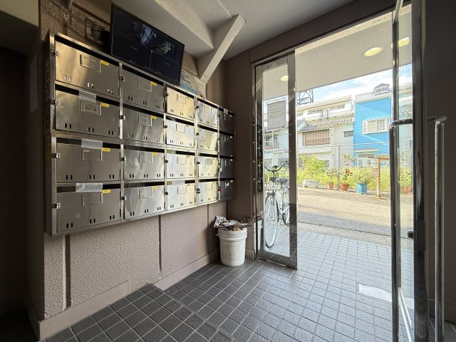 シャトル市大前のエントランス