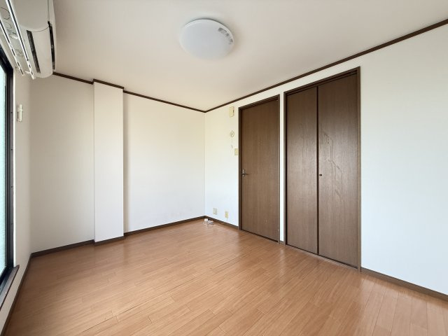 シャトル市大前の居間・リビング