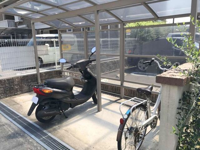 ラフィーネＢのその他|駐輪場