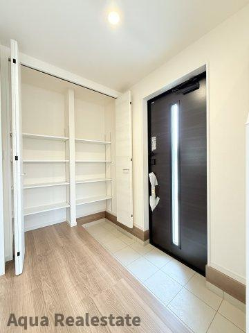 リーブルガーデン観音寺市茂木町の玄関|玄関です