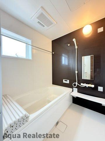 リーブルガーデン観音寺市茂木町の浴室|コンパクトで使いやすいお風呂です