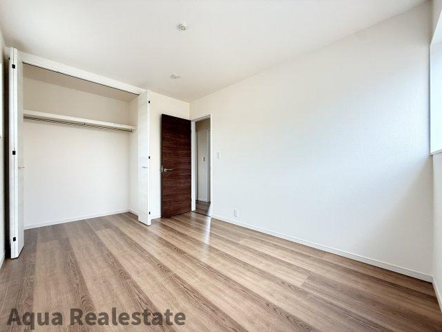 リーブルガーデン観音寺市茂木町の洋室|落ち着いて過ごせるお部屋なので、寝室にいかがでしょうか