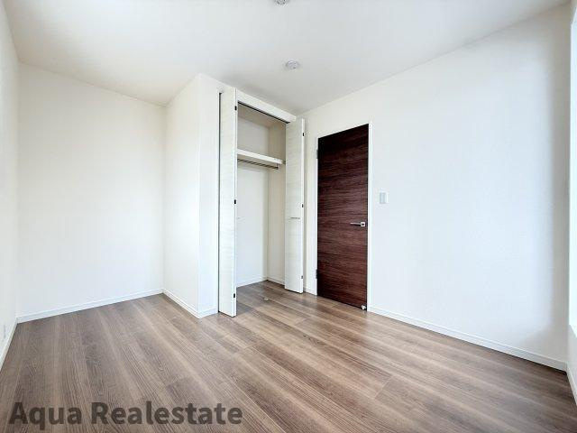 リーブルガーデン観音寺市茂木町の洋室|ゆったりした子供部屋です