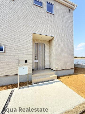 リーブルガーデン高松市多肥上町第九の玄関|ゆったりとした玄関です