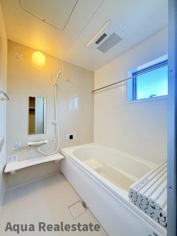 リーブルガーデン高松市多肥上町第九の浴室|きれいなお風呂です