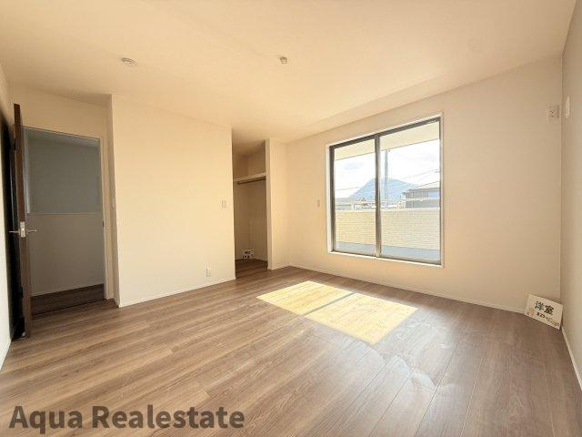 リーブルガーデン高松市多肥上町第九の寝室|落ち着いた色調の寝室です