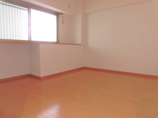 はなみずきの洋室