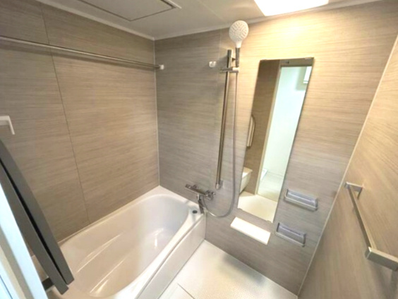 【中古マンション】ライオンズマンション若葉台の浴室|新品の綺麗なお風呂で日々の疲れを取りましょう！