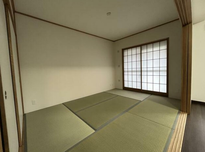 【中古マンション】ライオンズマンション若葉台の和室|1Fリビング横6帖和室です☆