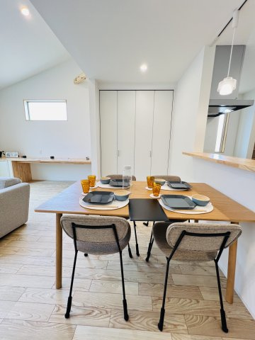 背伸びしない、けど妥協しない。家のダイニング|“今日あったこと”を話したくなる、家族の食卓。