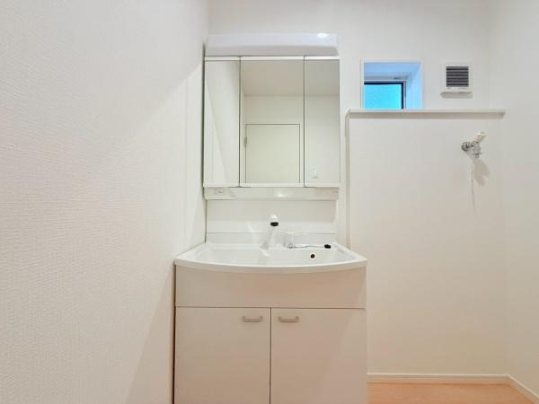 和歌山市杭ノ瀬第3-2号棟　新築戸建の独立洗面台