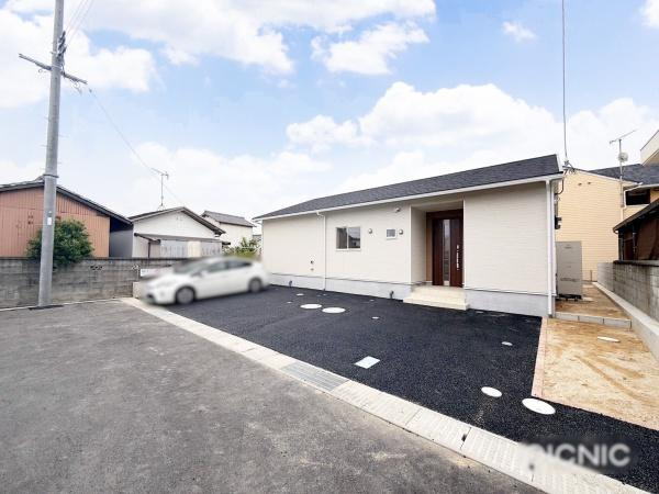 和歌山市杭ノ瀬第3-2号棟　新築戸建の駐車場