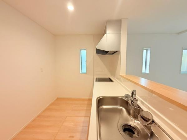 和歌山市杭ノ瀬第3-2号棟　新築戸建のキッチン