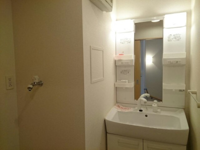 【洗面所】 | ビューハイツ横尾Ⅱ | コンパクトで使いやすい洗面所