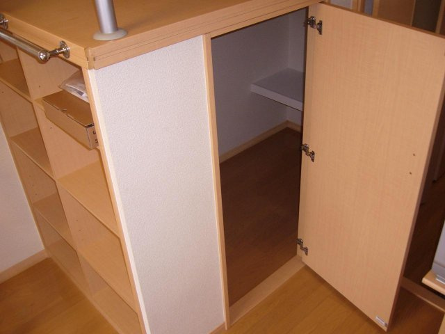 レオパレスルピナス　川上の内装
