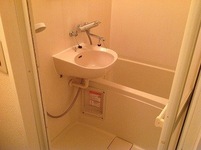 レオパレスパールライトの浴室