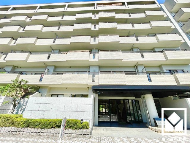 宇治黄檗パーク・ホームズの外観