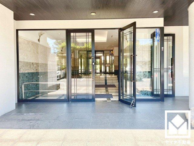 宇治黄檗パーク・ホームズのエントランス