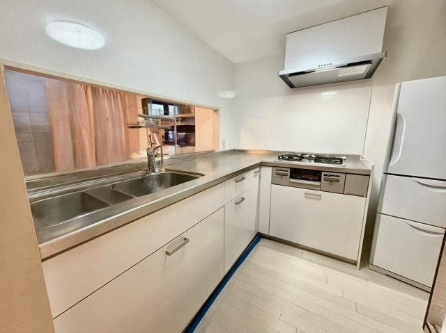 宇治黄檗パーク・ホームズのキッチン|※実写真と間取り図からCG再現した「空室リフォームイメージ」のため、実際と異なります。