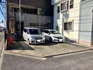 【駐車場】