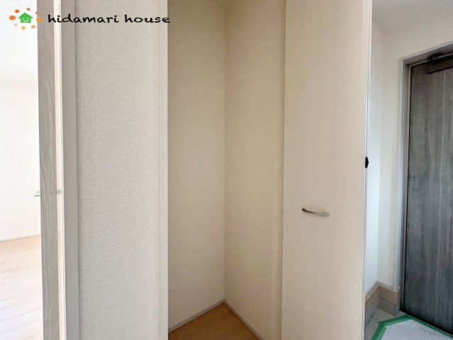 西区島根　新築戸建　リーブルガーデン06の玄関