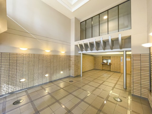 フリーディオ広尾南のエントランス