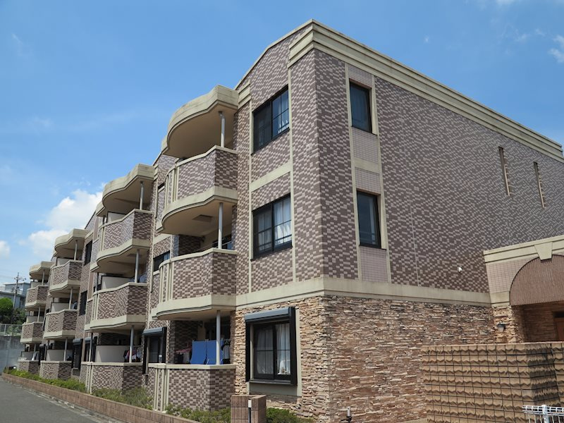 パイン・ヒルズ参番館の画像