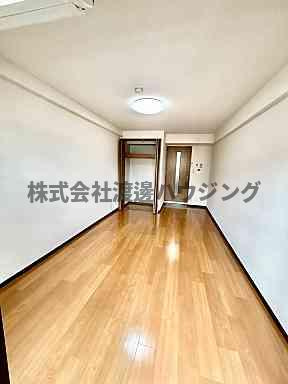 マンション野口2の居間・リビング