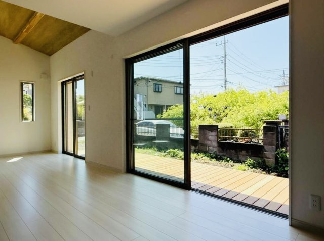 茅ヶ崎市堤　新築平屋戸建の居間・リビング