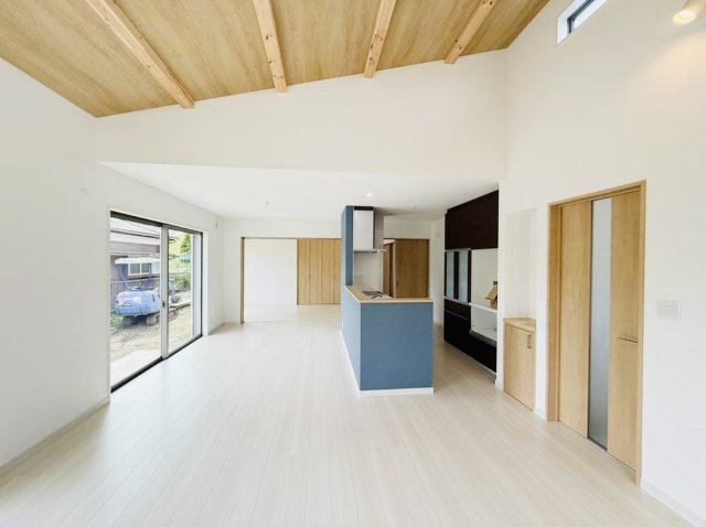 茅ヶ崎市堤　新築平屋戸建の居間・リビング