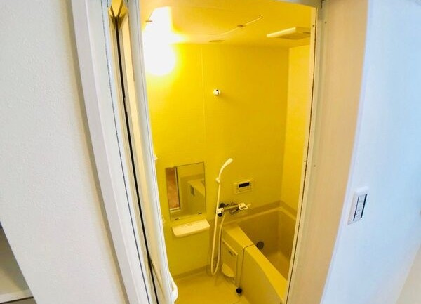 ＬＥ ＣＯＣＯＮ豊田Ａの浴室