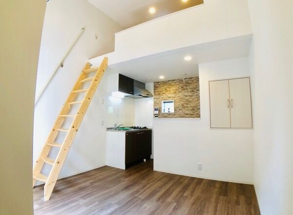 ＬＥ ＣＯＣＯＮ豊田Ａの居間・リビング