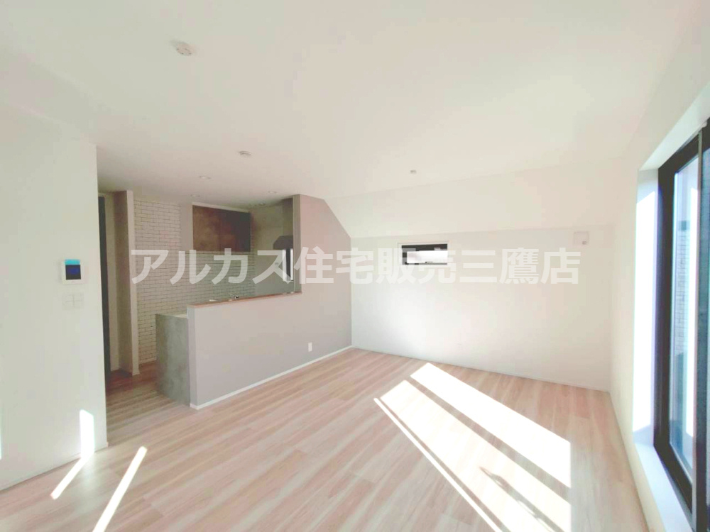 調布市深大寺南町1丁目 新築戸建て 京王線 調布駅の玄関