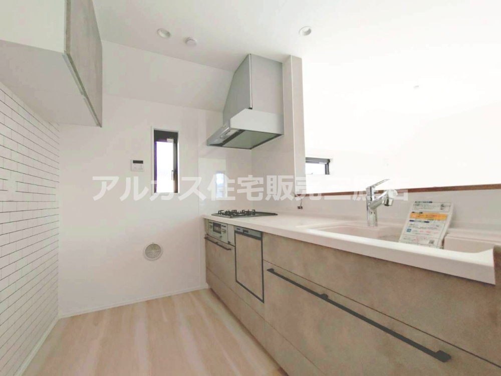 調布市深大寺南町1丁目 新築戸建て 京王線 調布駅の洋室