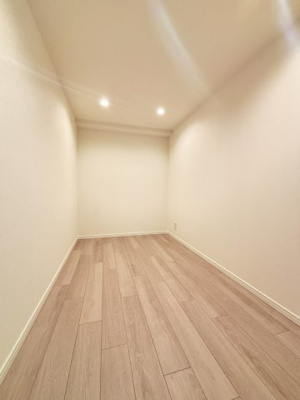 【洋室】 | 愛宕山ビューハイツ