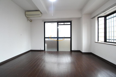 【居間・リビング】 | スタシオン梅田イースト