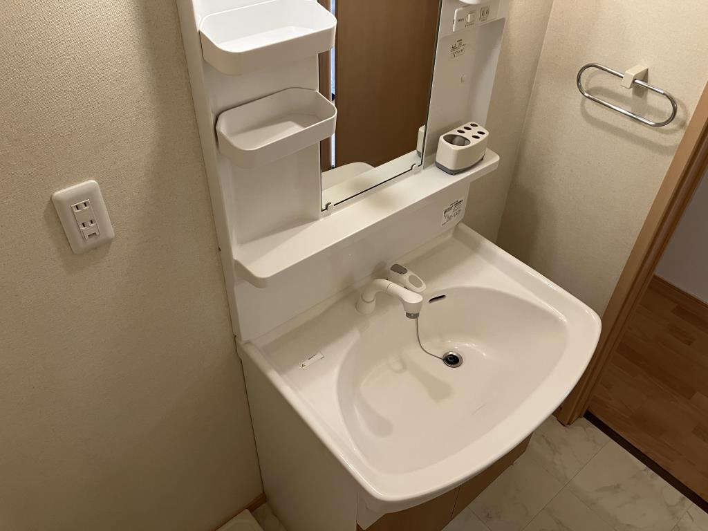 ユニヴェールの独立洗面台