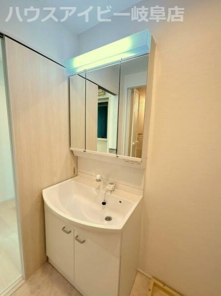 【独立洗面台】の画像