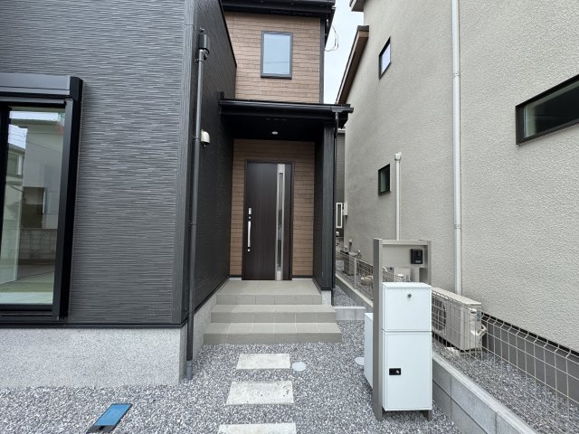 柏市永楽台１丁目新築戸建【柏第八小学校：3分】のエントランス|エントランス・玄関ポーチ