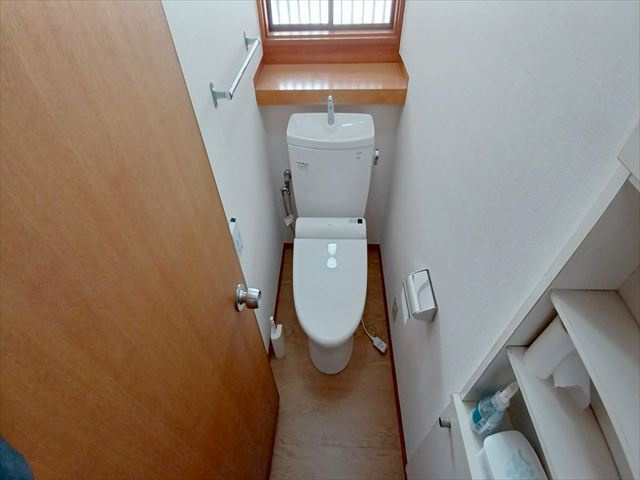 東松山市松山町1丁目　中古戸建のトイレ|1階