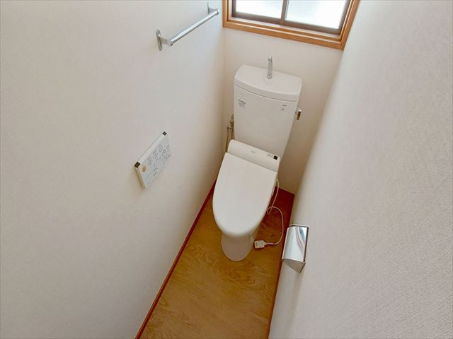 東松山市松山町1丁目　中古戸建のトイレ|2階