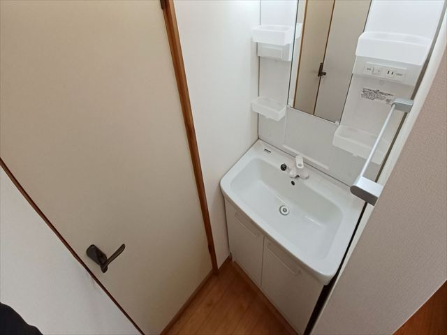 東松山市松山町1丁目　中古戸建の独立洗面台|離れ