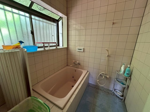 匝瑳市野手　中古戸建の浴室