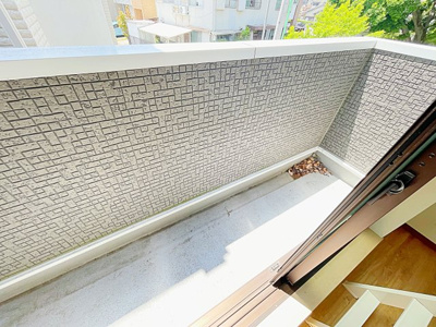 【バルコニー】 | トリスアパートメント【名古屋市賃貸・ロフト付】