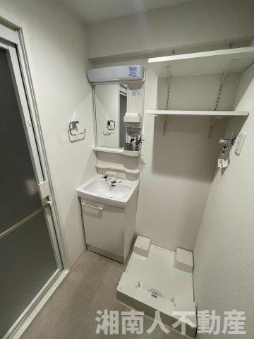 松濤ハイツの独立洗面台|朝の身支度には欠かせない独立洗面化粧台